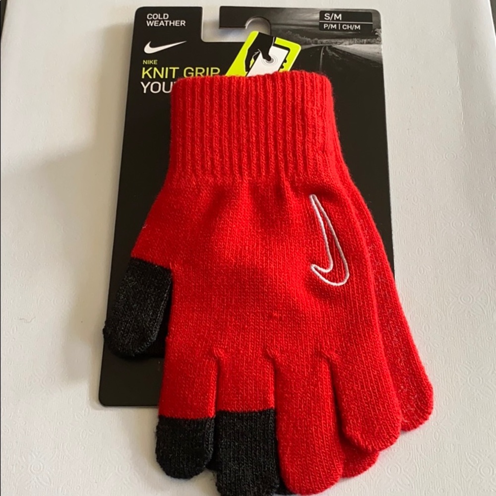 NIKE KNIT GRIP YOUTH GLOVES